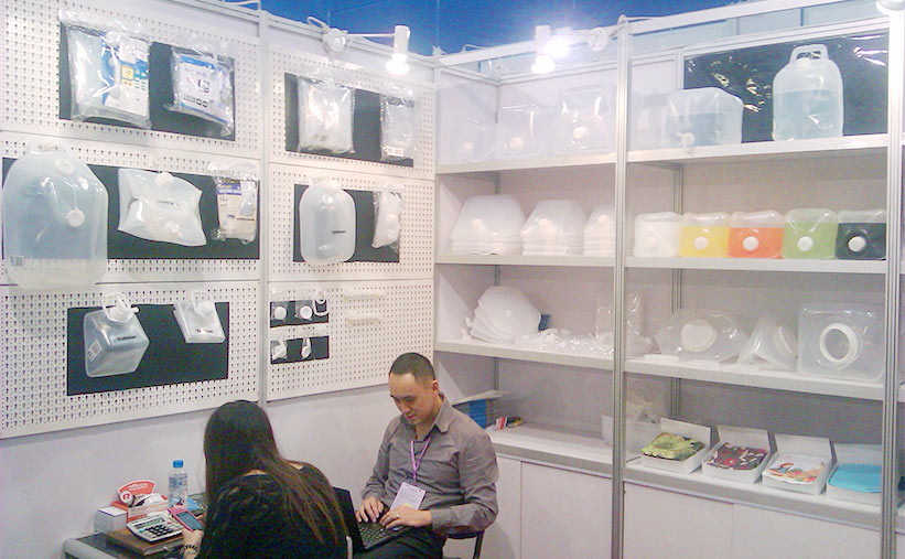 LIQPACK exhibition booth for cubitainers
