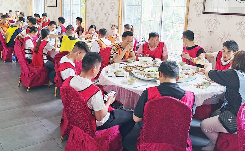 LIQPACK people behind the company