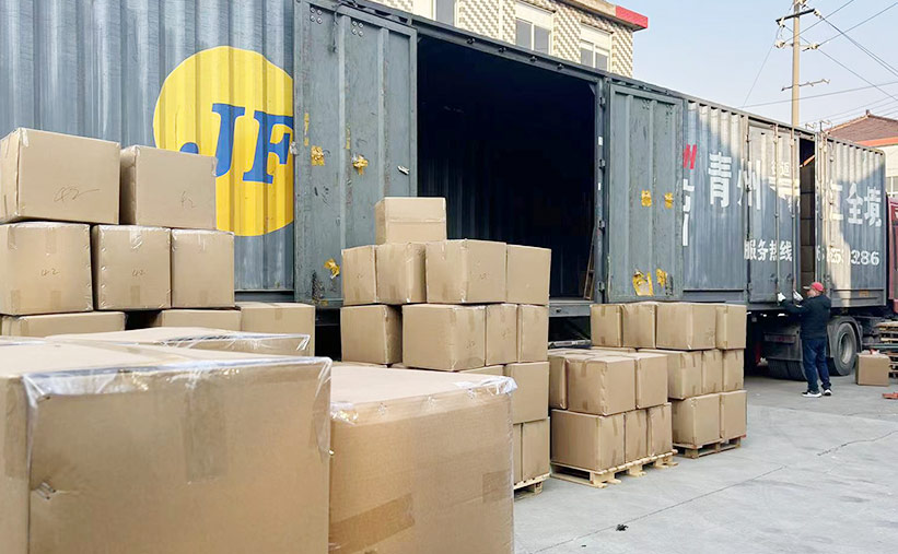 Export container loading for cheertainers