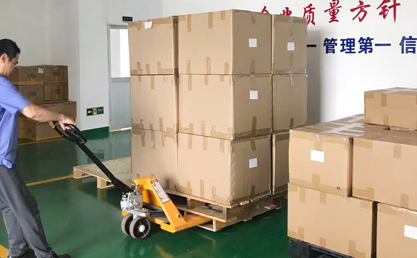 Shipping preparation for cubitainers