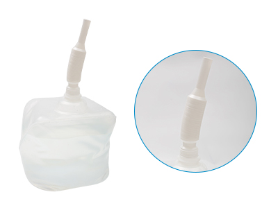 cubitainer with spout