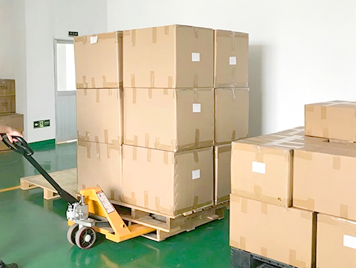 Industrial bag in box packaging designed for practical handling and logistics operations