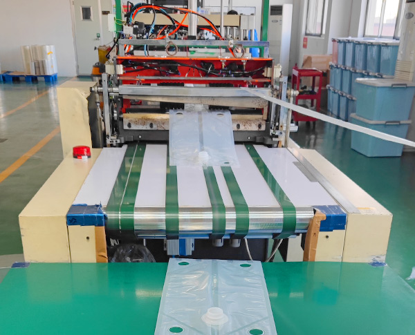 5L Cheertainer production inspection in LIQPACK workshop