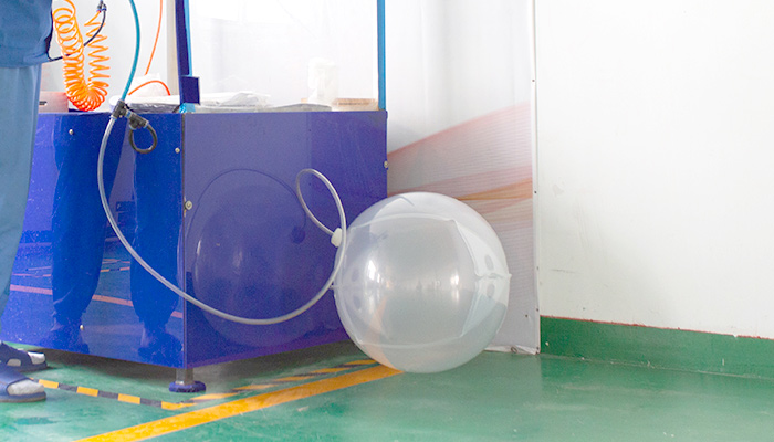 liquid packaging compatibility risks including swelling leakage and closure performance