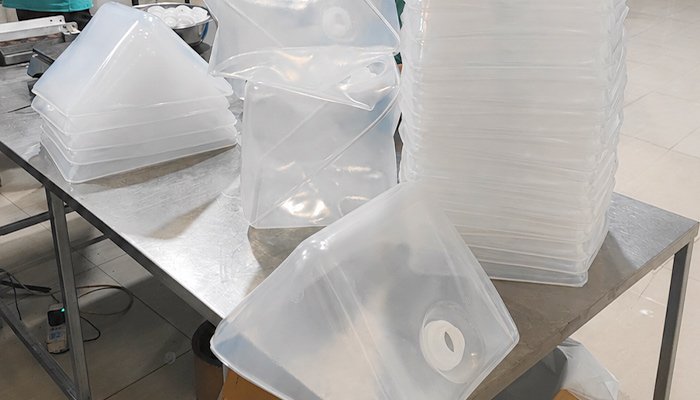10L Cubitainer packaging and loading data