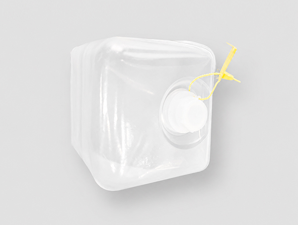 LDPE sampling Cubitainer with screw cap and neck finish