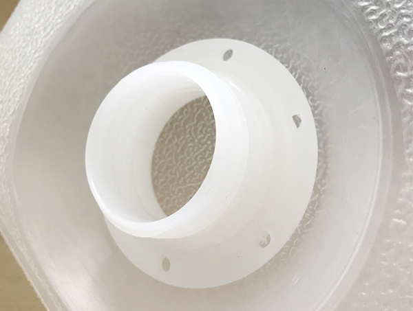 LDPE sampling Cubitainer with screw cap and neck finish